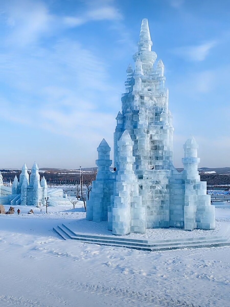 晶雪节能：公司积极参与其中将业务延伸至冰雪产业的基础设施建设参与了长春、苏州滑雪场的建设