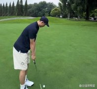 赵继伟潇洒起来了！打高尔夫放松参加活动笑嘻嘻回应嗓子恢复